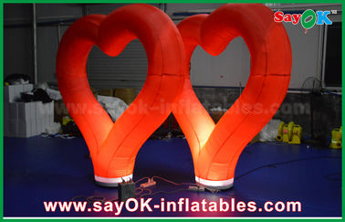 Cuore gonfiabile di nylon rosso delle decorazioni gonfiabili all'aperto di nozze con la luce del LED